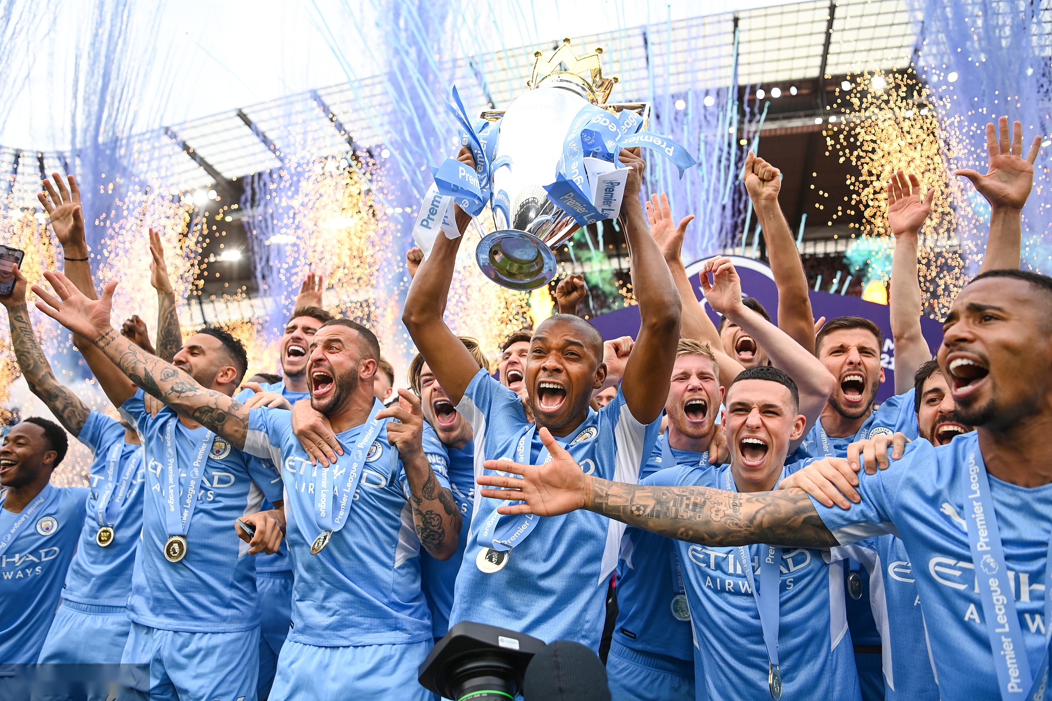 岁时依然能 岁时依然能